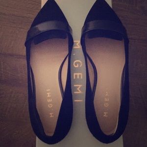 M. Gemi black flats